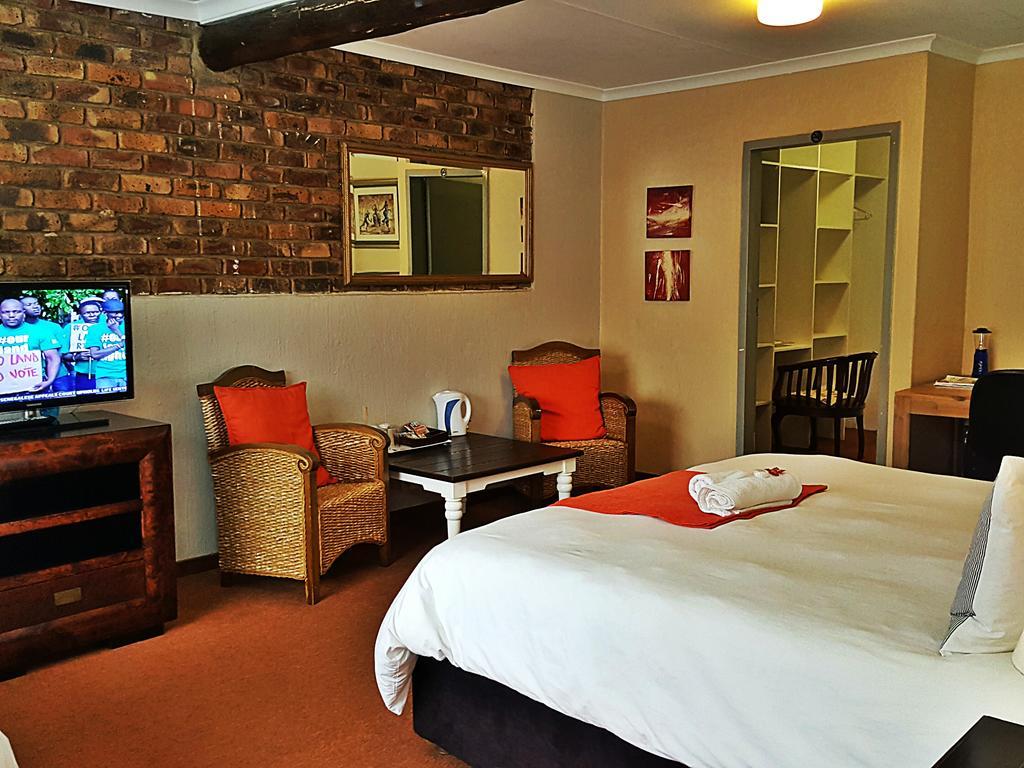 Midrand Guesthouse - Tasa Ngoại thất bức ảnh