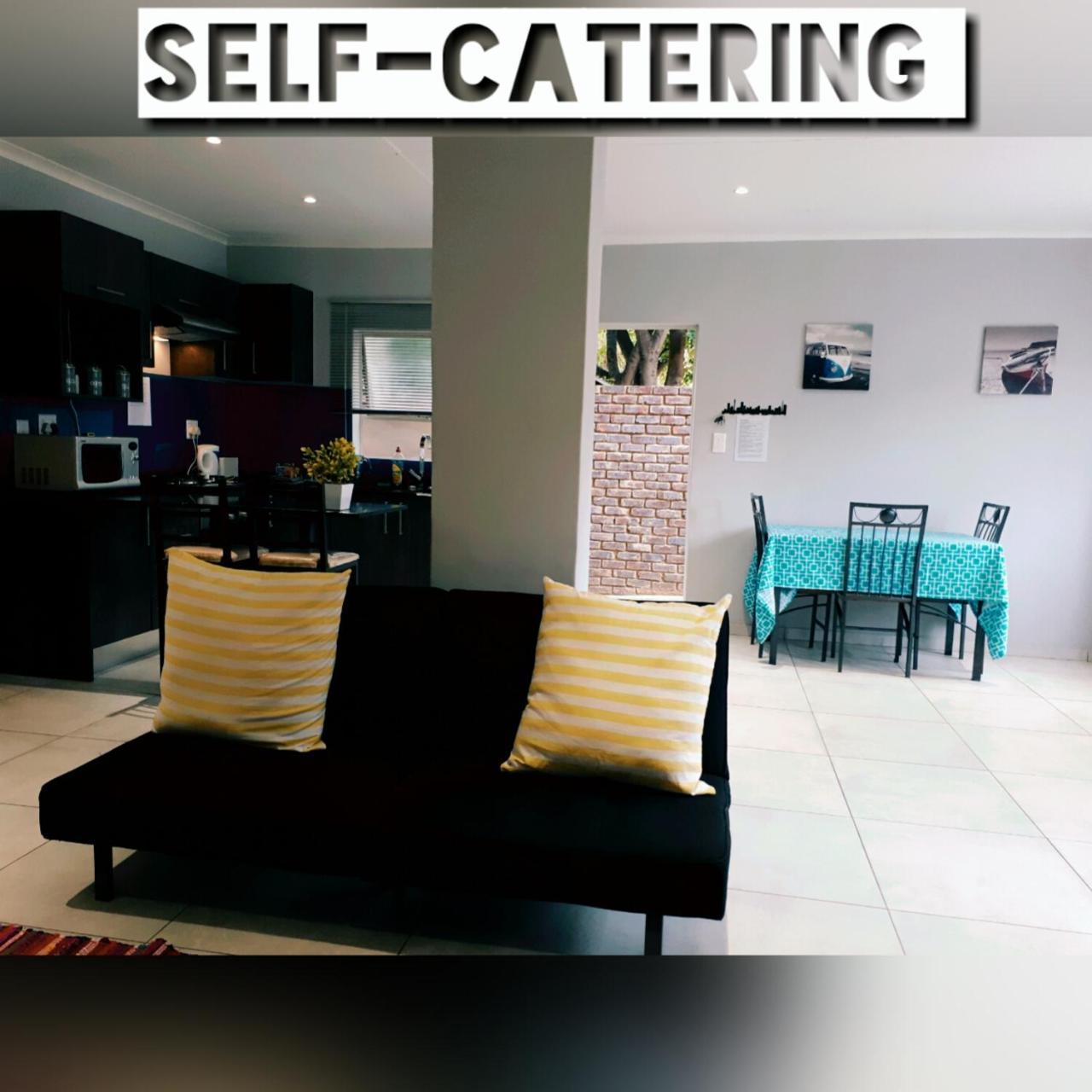 Midrand Guesthouse - Tasa Ngoại thất bức ảnh